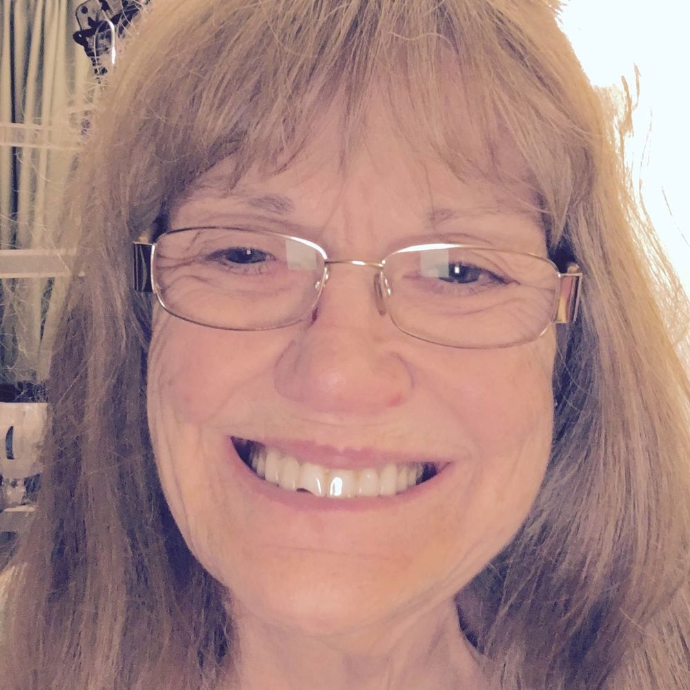 Meet your Posher, Elizabeth